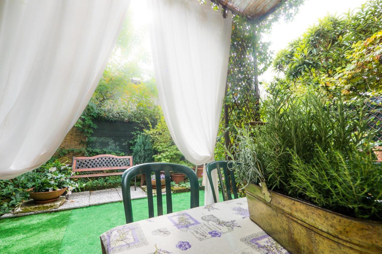 Garden Sweet House Desenzano Lägenhet Desenzano del Garda Exteriör bild